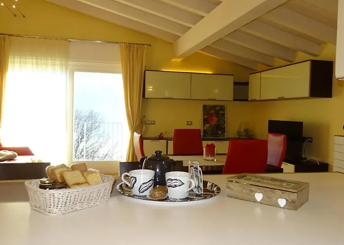 Loft Diva View By Gardadomusmea Tremosine